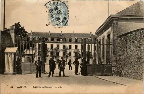 Laval - Caserne Schneider -281774