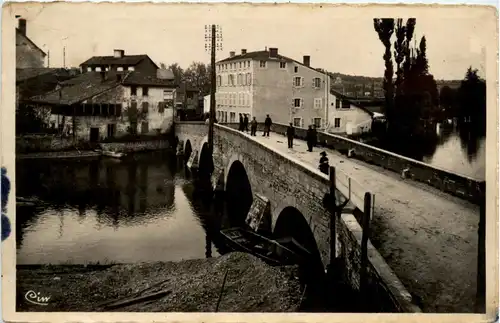 Charlieu - Le Pont de pierre -281840