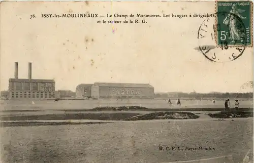 Issy les Moulineaux - Le Champ de Manoevers -282564