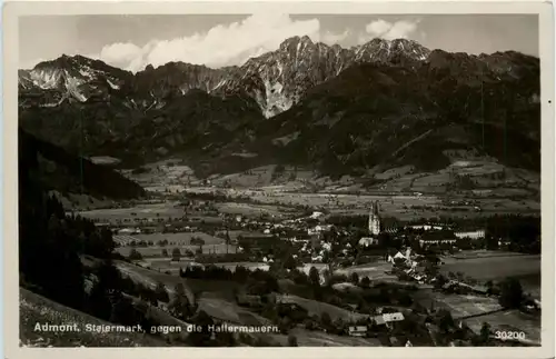 Admont und Gesäuse/Steiermark - Admont: gegen die Hallermauern -317324