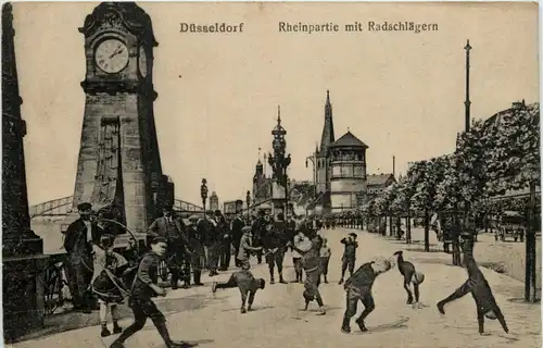 Düsseldorf - Rheinpartie mit Radschlägern -283838