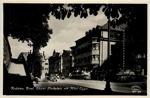 Kufstein/Tirol - Kufstein, Oberer Stadtplatz mit Hotel Egger -318428