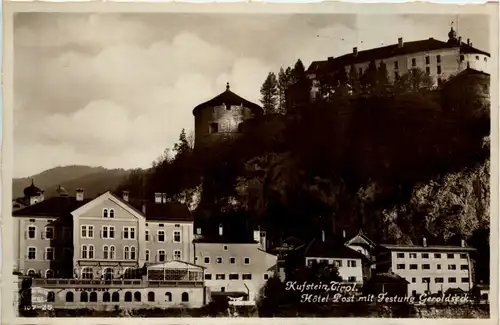 Kufstein/Tirol - Kufstein, Hotel Post mit Festung Geroldseck -317844