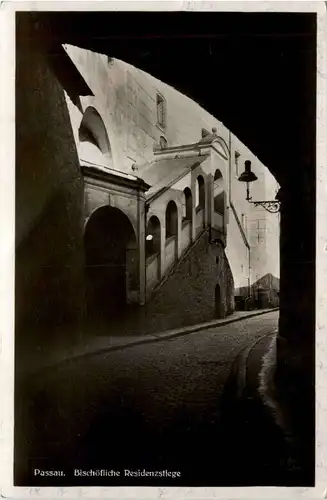 Passau/Bayern - Passau, Bischöfliche Residenzstiege -319580