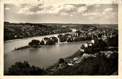 Passau/Bayern - Passau, Blick vom Petersberg -319600