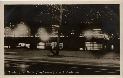 Hamburg, Jungfernstieg vom Alsterdamm bei Nacht -319114