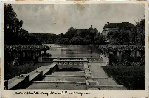 Berlin-Charlottenburg - Wasserfall am Lietzensee -320168