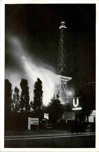 Berlin/diverse Stadtteile - Berlin, Der Brand des Funkturms -318862