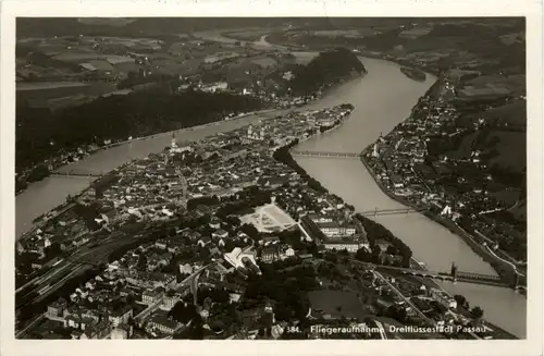 Passau/Bayern - Passau, die drei Flüsse-Stadt Fliegeraufnahme -319292