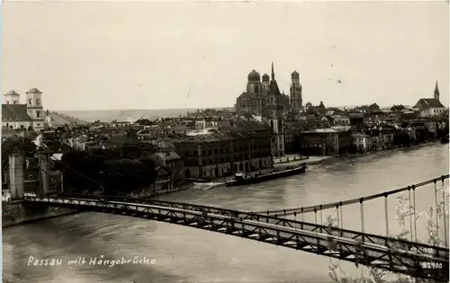 Passau/Bayern - Passau, mit Hängebrücke -319452