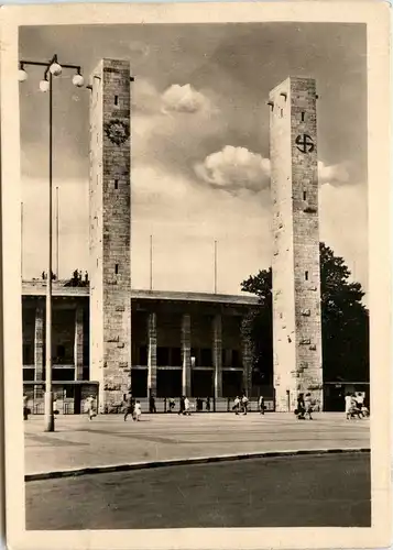 Berlin/div.Stadtteile - Berlin, Reichssportfeld , Eingang Osttor -320140