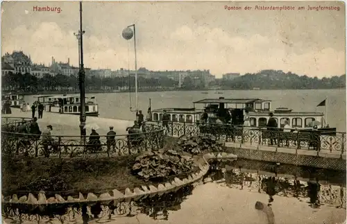 Hamburg, Ponton der Alsterdampfboote am Jungferstieg -319158