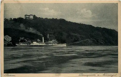 Passau/Bayern - Passau, Donaupartie mit Nonnengut -319318