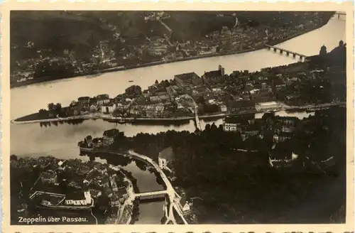 Passau/Bayern - Passau - Zeppelin über Passau -320832
