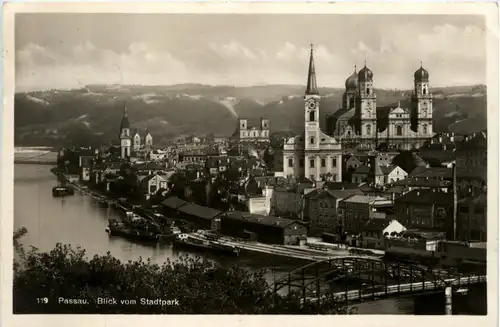 Passau/Bayern - Passau, Blick vom Stadtpark -319760