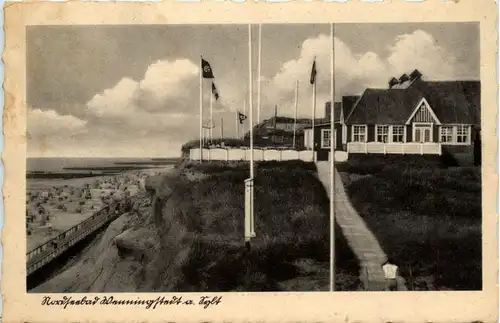 Wenningstedt - Sylt mit Hakenkreuzfahnen -285298