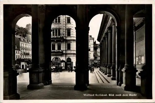 Karlsbad - Blick nach dem Markt -284514