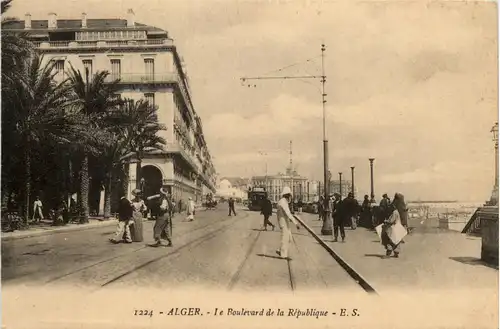Alger - Le Boulevard de la Republique -285812