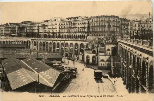 Alger - Le Boulevard de la Republique -285810