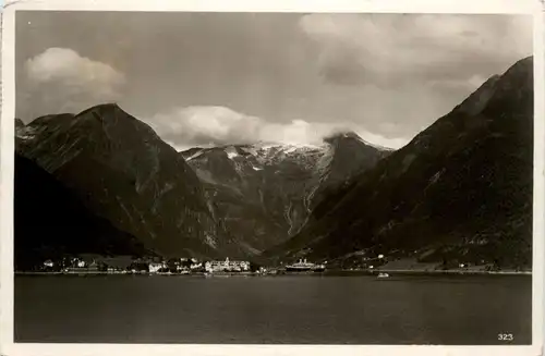 Balholm med Essefjord -288970