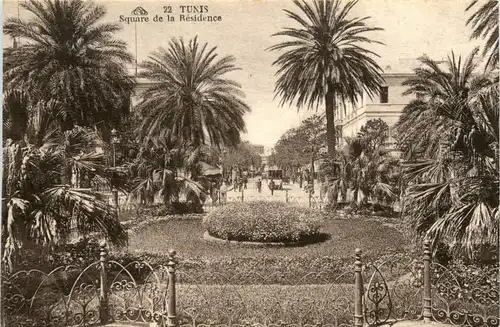 Tunis - Square de la Residence -289972