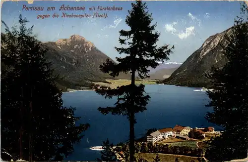 Achensee, Pertisau, mit Fürstenhaus gegen die Kirchenspitze -325008