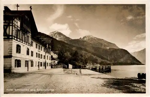 Achensee/Tirol und Umgebung - Hotel Scholastika gegen Rofangebirge -325836