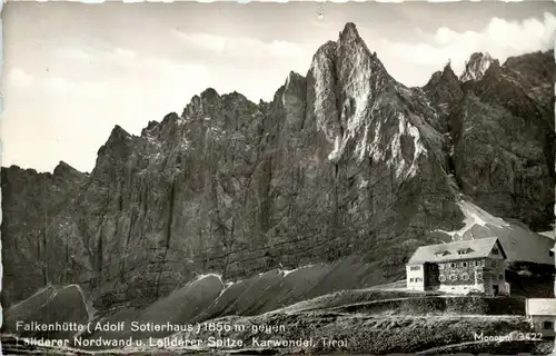 Karwendel: Falkenhütte gegen Laliderer Nordwand und Spitze -326388