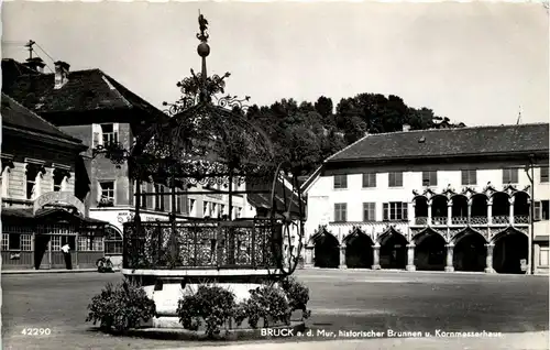 Bruck a.d. Mur/Steiermark - Kornmesserhaus u. historischer Brunnen -326486