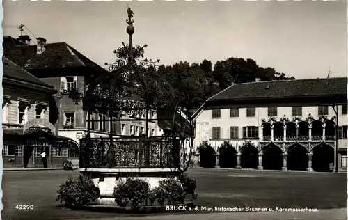 Bruck a.d. Mur/Steiermark - Kornmesserhaus u. historischer Brunnen -326506