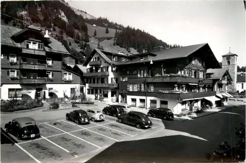 Adelboden - Dorfplatz -294470