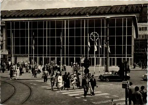 Der neue Bahnhof Köln -295416