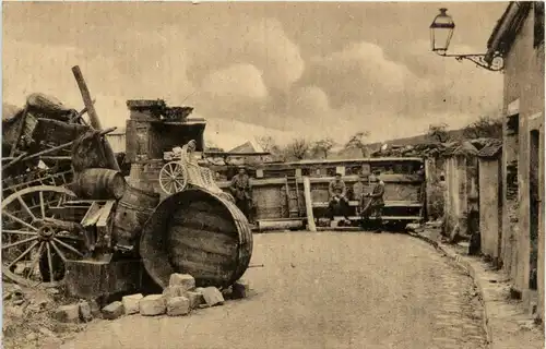 Strassenbarrikade 1914-15 -298564