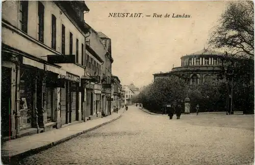 Neustadt - Rue de Landau -299550