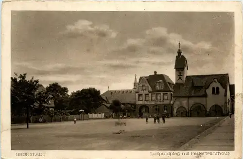 Grünstadt - Luitpoldplatz -400698