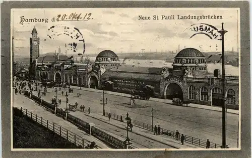 Hamburg - Neue St. Pauli Landungsbrücken -230688
