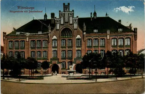 Wittenberge - Bürgerschule mit Jahndenkmal -331210