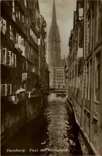 Hamburg - Fleet mit Nicolaikirche -332432