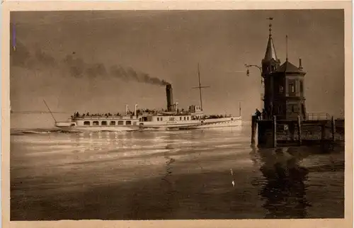 Konstanz - Am Leuchtturm -265402