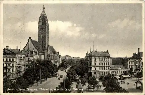 Berlin-Charlottenburg - Richard Wagner-Platz mit Rathaus -328558