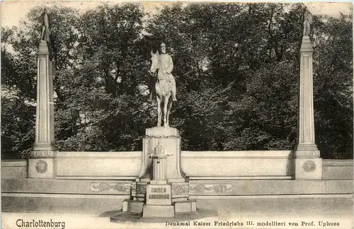 Berlin-Charlottenburg - Kaiser Friedrich-Denkmal -328524