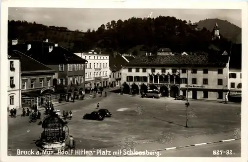 Bruck an der Mur/Steiermark - Adolf Hitler-Platz mit Schlossberg -323530