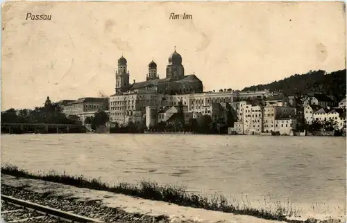 Passau/Bayern - Am Inn -329626