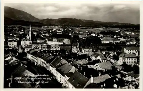 Villach/Kärnten - Blickvom Stadtpfarrturm auf Hauptplatz und Drau -323796