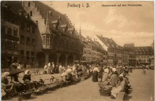 Freiburg i.Br./Baden-Württemberg - Wochenmarkt auf dem Münsterplatz -328988