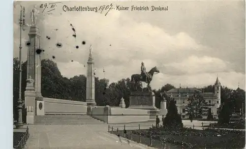 Berlin-Charlottenburg - Kaiser Friedrich-Denkmal -328522
