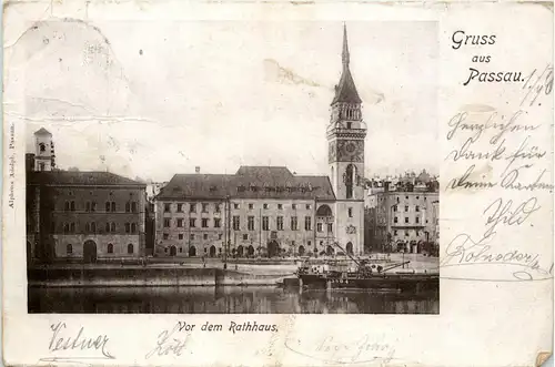 Passau/Bayern - Vor dem Rathaus -329622