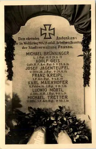 Passau/Bayern - Gefallenendenkmal -329670