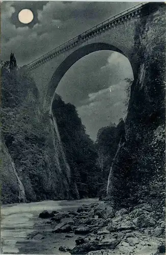 Luz St. Sauveur -405766