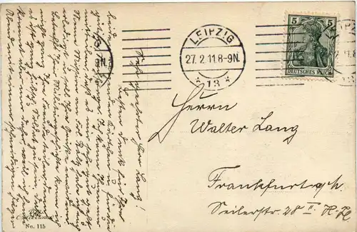 Frau mit Hut -404944